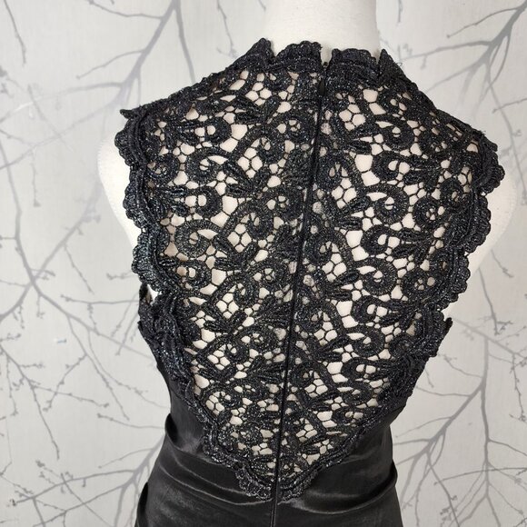 Le Chateau Black Stretch Ponte Lace Neckline Ruched Bodycon Dress - Picture 7 of 10